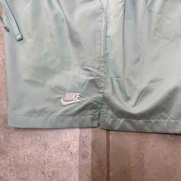 Nike Sportswear Woven Flow Shorts Men's Mint/Blue new with tags DR5678-382 - Picture 4 of 4